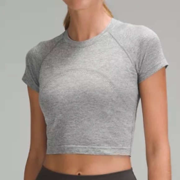 LULULEMON Cropped T-shirt.NWOT. - Picture 6 of 6